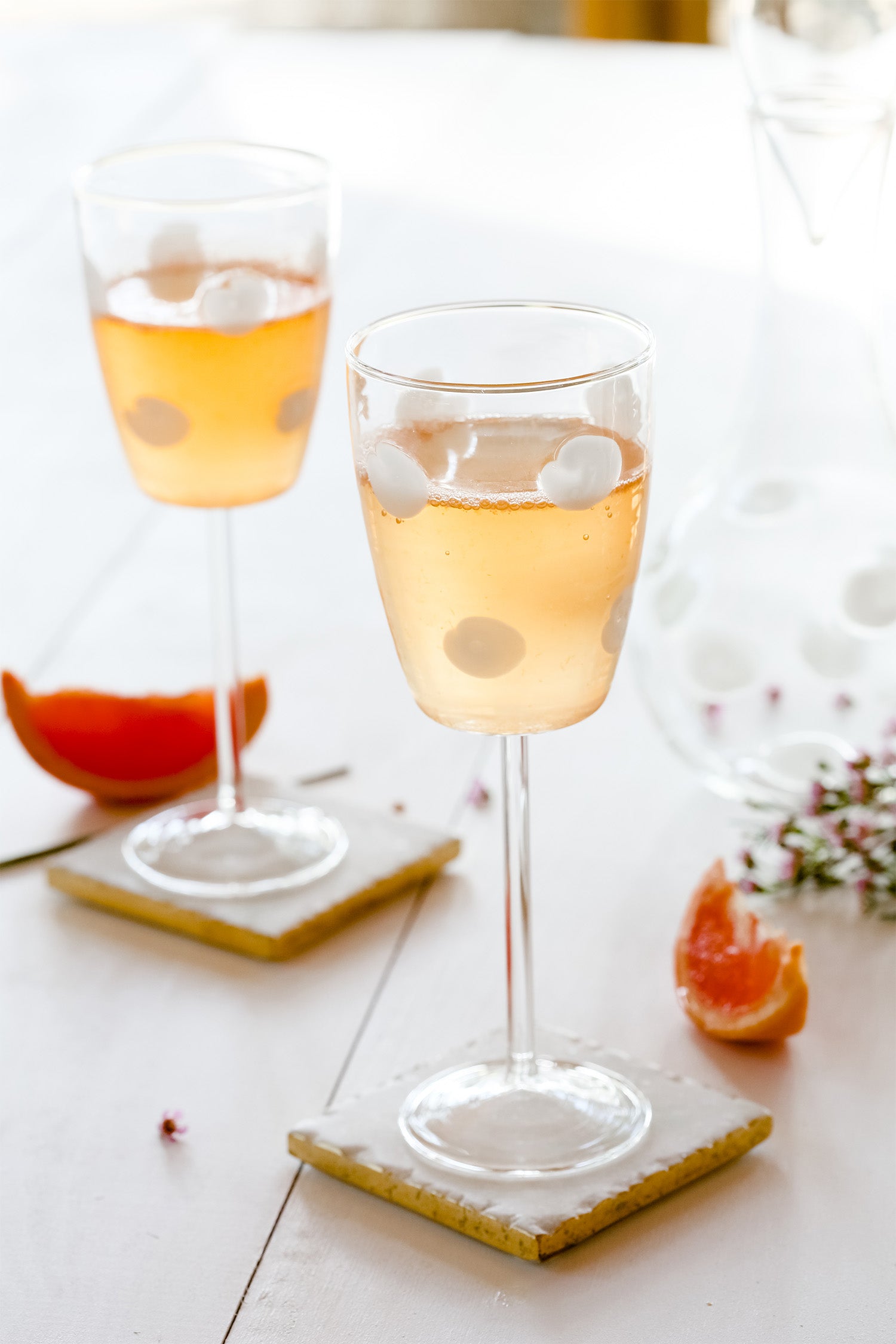 White Dots Stemless Wine Glass By Zodax – Bella Vita Gifts & Interiors