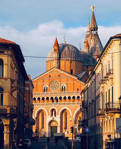 PADUA: A UNIVERSITY TOWN